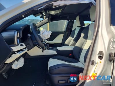 Zdjęcie 7 z 13 samochodu: 2026 LEXUS IS 350 F SPORT VIN:JTHGZ1B24T5097248 - miniatura