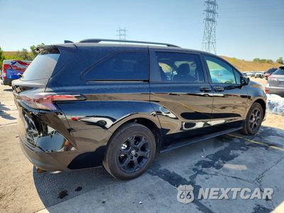 Trzecie zdjęcie samochodu z tyłu: 2026 TOYOTA SIENNA WOODLAND EDITION VIN:5TDCSKFC2TS239278 - miniatura