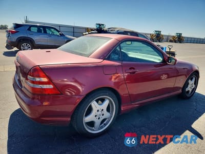 Trzecie zdjęcie samochodu z tyłu: 2001 MERCEDES-BENZ SLK 320 VIN:WDBKK65F11F174658 - miniatura