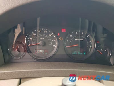 Zdjęcie 9 z 13 samochodu: 2005 JEEP GRAND CHEROKEE LAREDO VIN:1J4HR48N55C609584 - miniatura