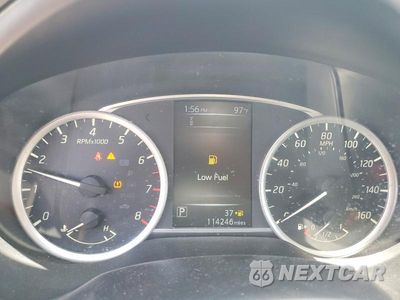 Zdjęcie 9 z 12 samochodu: 2018 NISSAN SENTRA S VIN:3N1AB7AP5JY320217 - miniatura