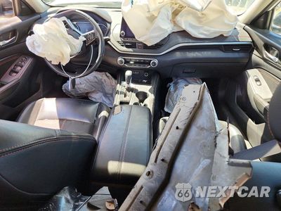 Zdjęcie 8 z 12 samochodu: 2019 NISSAN ALTIMA SR VIN:1N4BL4CV4KC169038 - miniatura