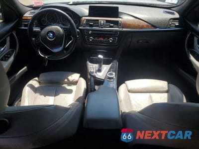Zdjęcie 8 z 13 samochodu: 2013 BMW 328 XI VIN:WBA3B3C54DF534036 - miniatura