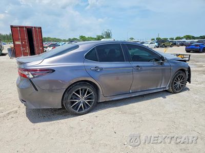 Trzecie zdjęcie samochodu z tyłu: 2024 TOYOTA CAMRY SE VIN:4T1G11AK1RU244419 - miniatura