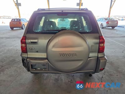 Zdjęcie 6 z 13 samochodu: 2005 TOYOTA RAV4 BASE VIN:JTEHD20V850066703 - miniatura