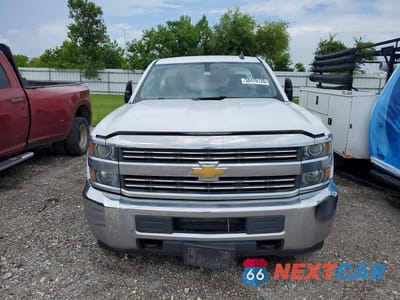 Piąte zdjęcie samochodu w środku: 2017 CHEVROLET SILVERADO VIN:1GB0CUEGXHZ276797 - miniatura
