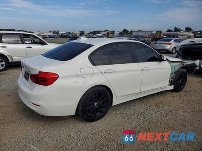 Trzecie zdjęcie samochodu z tyłu: 2018 BMW 320 I VIN:WBA8E1G53JNU92150 - miniatura