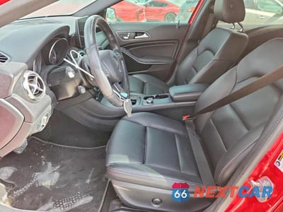 Zdjęcie 7 z 12 samochodu: 2020 MERCEDES-BENZ GLA 250 VIN:WDCTG4EB0LU023456 - miniatura