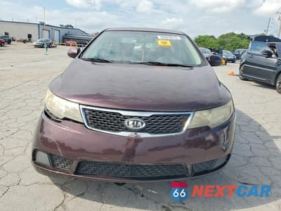 Piąte zdjęcie samochodu w środku: 2011 KIA FORTE EX VIN:KNAFU4A22B5376580 - miniatura