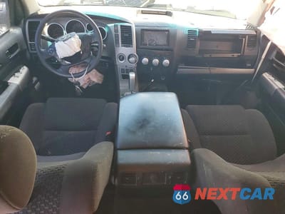 Zdjęcie 8 z 12 samochodu: 2012 TOYOTA TUNDRA CREWMAX SR5 VIN:5TFDY5F14CX243717 - miniatura