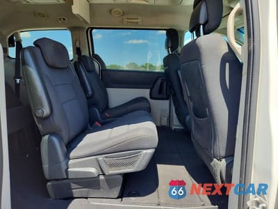 Zdjęcie 11 z 13 samochodu: 2010 DODGE GRAND CARAVAN SXT VIN:2D4RN5D19AR434288 - miniatura