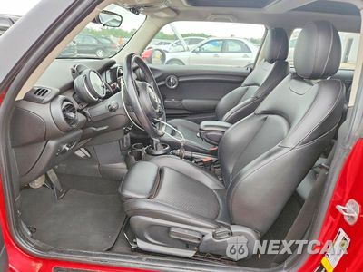 Zdjęcie 7 z 12 samochodu: 2018 MINI COOPER VIN:WMWXP5C56J2G62699 - miniatura