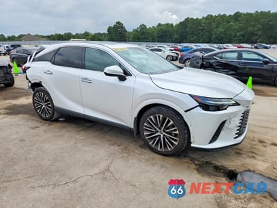 Czwarte zdjęcie samochodu z boku: 2024 LEXUS RX 350 PREMIUM+ VIN:2T2BAMBA8RC032874 - miniatura