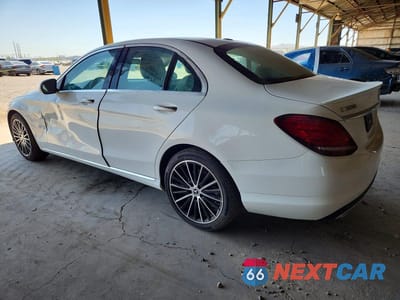 Drugie zdjęcie samochodu z przodu: 2019 MERCEDES-BENZ C 300 VIN:55SWF8DB5KU300610 - miniatura