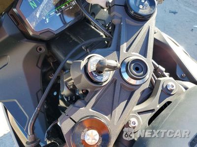 Zdjęcie 8 z 9 samochodu: 2026 KAWASAKI ZX636 K VIN:JKBZXJK1XTA015821 - miniatura