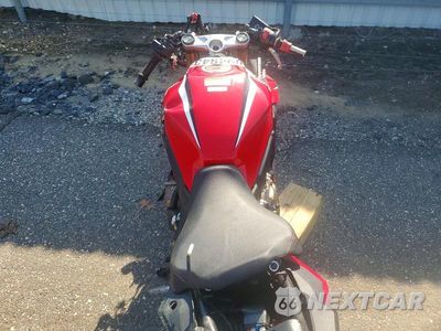 Zdjęcie 6 z 8 samochodu: 2019 HONDA CBR650 R VIN:MLHRH011XK5000274 - miniatura