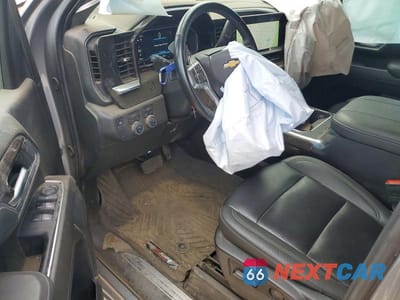 Zdjęcie 8 z 12 samochodu: 2025 CHEVROLET SILVERADO K2500 HEAVY DUTY LT VIN:1GC4KNEY0SF259420 - miniatura