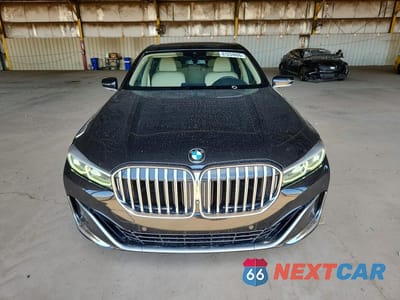 Piąte zdjęcie samochodu w środku: 2020 BMW 740 I VIN:WBA7T2C0XLGL17161 - miniatura