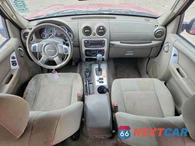 Zdjęcie 8 z 13 samochodu: 2006 JEEP LIBERTY LIMITED VIN:1J4GL58K46W182777 - miniatura