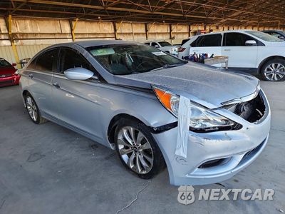 Czwarte zdjęcie samochodu z boku: 2013 HYUNDAI SONATA SE VIN:5NPEC4AC8DH710883 - miniatura