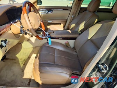 Zdjęcie 7 z 12 samochodu: 2007 MERCEDES-BENZ S 550 VIN:WDDNG71X47A098479 - miniatura