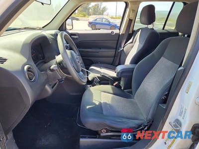 Zdjęcie 7 z 13 samochodu: 2011 JEEP PATRIOT SPORT VIN:1J4NT1GB0BD165465 - miniatura