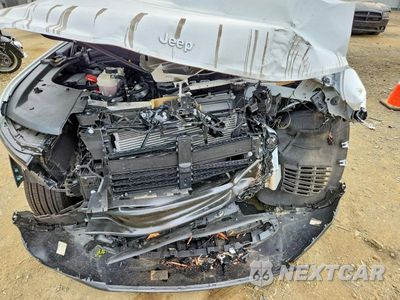 Zdjęcie 12 z 13 samochodu: 2025 JEEP GRAND CHEROKEE LIMITED VIN:1C4RJHBG6SC321166 - miniatura