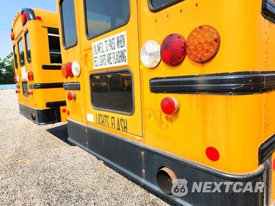 Zdjęcie 9 z 10 samochodu: 2015 IC CORPORATION 3000 CE SCHOOL BUS VIN:4DRBUC8P1FB670116 - miniatura