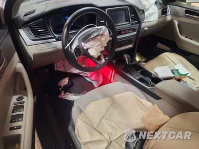 Zdjęcie 8 z 12 samochodu: 2019 HYUNDAI SONATA SE VIN:5NPE24AF5KH765088 - miniatura