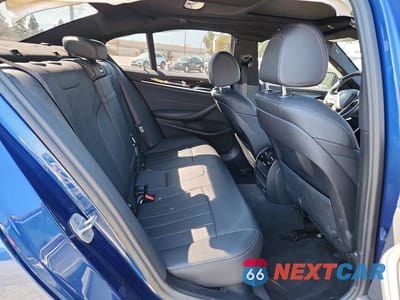 Zdjęcie 10 z 12 samochodu: 2023 BMW 530E VIN:WBA13AG00PCL98372 - miniatura