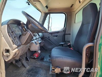 Zdjęcie 7 z 12 samochodu: 2013 FREIGHTLINER BUSINESS CLASS M2 BOX TRUCK VIN:1FVACXDT7DHBZ9376 - miniatura