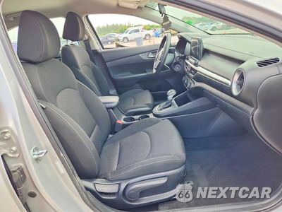 Zdjęcie 7 z 12 samochodu: 2021 KIA FORTE LXS VIN:3KPF24AD2ME346545 - miniatura