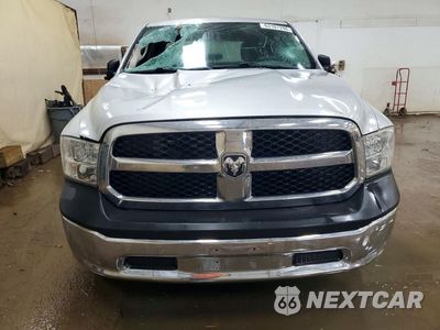 Piąte zdjęcie samochodu w środku: 2016 RAM 1500 ST VIN:1C6RR7FT4GS230976 - miniatura