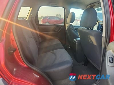 Zdjęcie 11 z 13 samochodu: 2006 MAZDA TRIBUTE VIN:4F2YZ02Z96KM33320 - miniatura