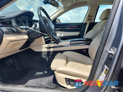Zdjęcie 7 z 12 samochodu: 2011 BMW 740 LI VIN:WBAKB4C54BC574889 - miniatura