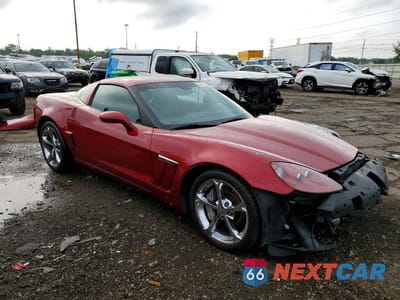 Czwarte zdjęcie samochodu z boku: 2012 CHEVROLET CORVETTE GRAND SPORT VIN:1G1YW2DW3C5103800 - miniatura