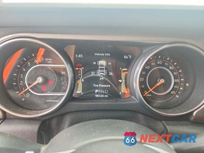 Zdjęcie 9 z 12 samochodu: 2018 JEEP WRANGLER UNLIMITED SAHARA VIN:1C4HJXEG5JW168813 - miniatura