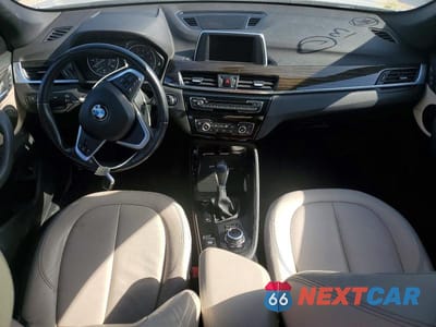 Zdjęcie 8 z 13 samochodu: 2016 BMW X1 XDRIVE28I VIN:WBXHT3Z30G4A50785 - miniatura