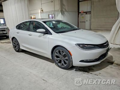 Czwarte zdjęcie samochodu z boku: 2015 CHRYSLER 200 S VIN:1C3CCCDGXFN556894 - miniatura