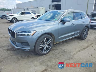 2021 VOLVO XC60 T5 MOMENTUM YV4102RKXM1797990 - główne zdjęcie licytacji z USA - miniatura