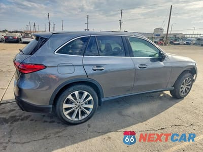 Trzecie zdjęcie samochodu z tyłu: 2023 MERCEDES-BENZ GLC 300 4MATIC VIN:W1NKM4HB2PF023922 - miniatura