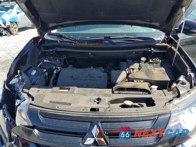 Zdjęcie 12 z 13 samochodu: 2017 MITSUBISHI OUTLANDER SE VIN:JA4AZ3A35HZ065447 - miniatura