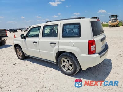 Drugie zdjęcie samochodu z przodu: 2008 JEEP PATRIOT SPORT VIN:1J8FT28058D554147 - miniatura