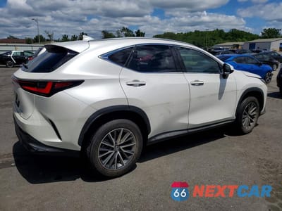 Trzecie zdjęcie samochodu z tyłu: 2024 LEXUS NX 350 PREMIUM VIN:JTJGGCEZ0R5005876 - miniatura