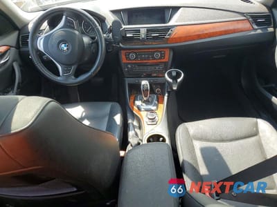 Zdjęcie 8 z 12 samochodu: 2014 BMW X1 XDRIVE28I VIN:WBAVL1C58EVY17136 - miniatura
