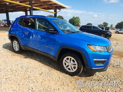 Czwarte zdjęcie samochodu z boku: 2018 JEEP COMPASS SPORT VIN:3C4NJCAB0JT488391 - miniatura