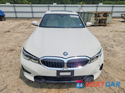 Piąte zdjęcie samochodu w środku: 2019 BMW 330XI VIN:WBA5R7C55KAJ82171 - miniatura