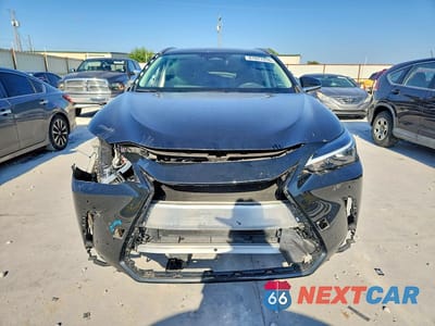 Piąte zdjęcie samochodu w środku: 2024 LEXUS NX 250 PREMIUM VIN:2T2GDCAZ4RC015021 - miniatura
