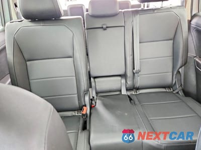 Zdjęcie 10 z 14 samochodu: 2018 VOLKSWAGEN TIGUAN SE/SEL VIN:3VV3B7AX4JM104681 - miniatura