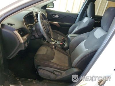 Zdjęcie 7 z 14 samochodu: 2018 JEEP CHEROKEE LATITUDE VIN:1C4PJLCB2JD566410 - miniatura